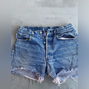 Levi shorts size 32